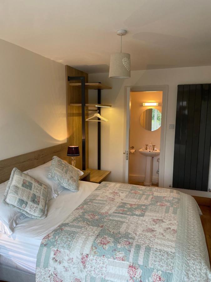 The Wave Bed & Breakfast Galway Eksteriør bilde